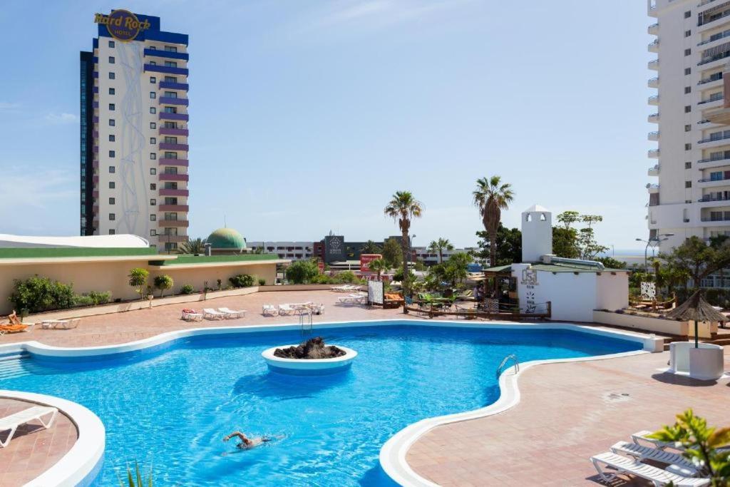 אדחה Skyline View Apartment - Free Private Parking Including & Guest Bonus מראה חיצוני תמונה