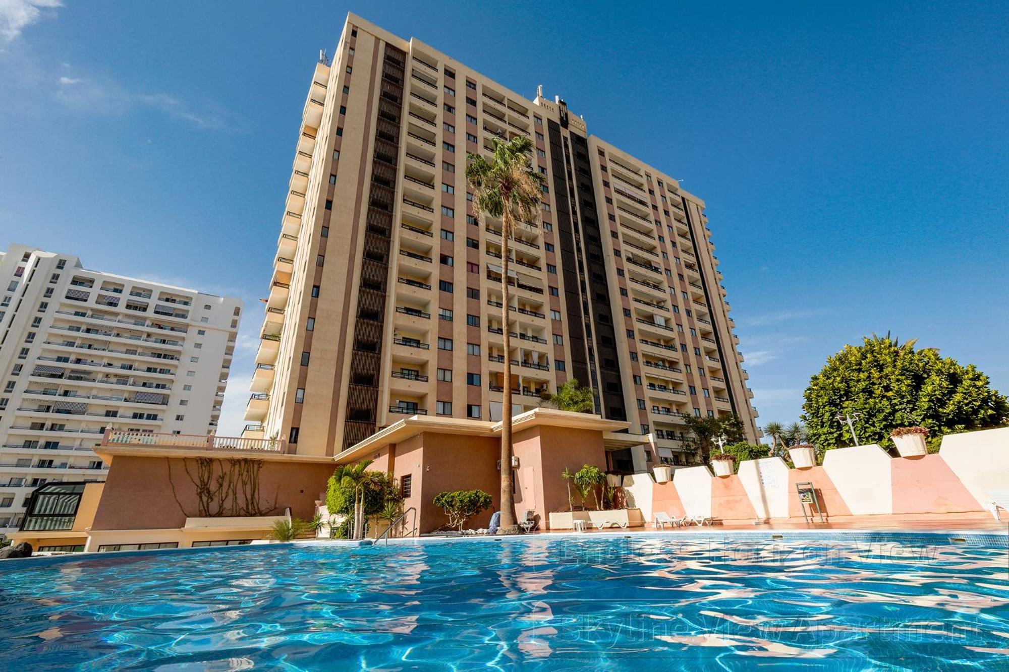 אדחה Skyline View Apartment - Free Private Parking Including & Guest Bonus מראה חיצוני תמונה