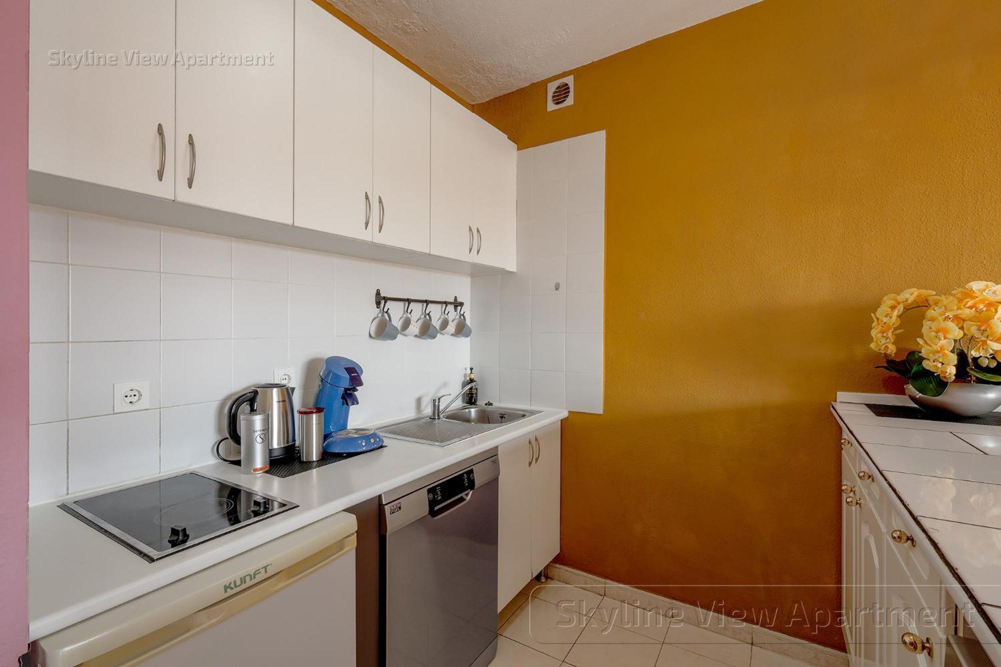 אדחה Skyline View Apartment - Free Private Parking Including & Guest Bonus מראה חיצוני תמונה
